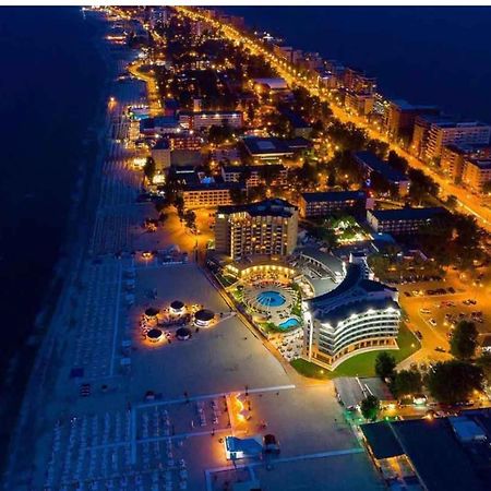 Mamaia Central Apartments Eksteriør billede